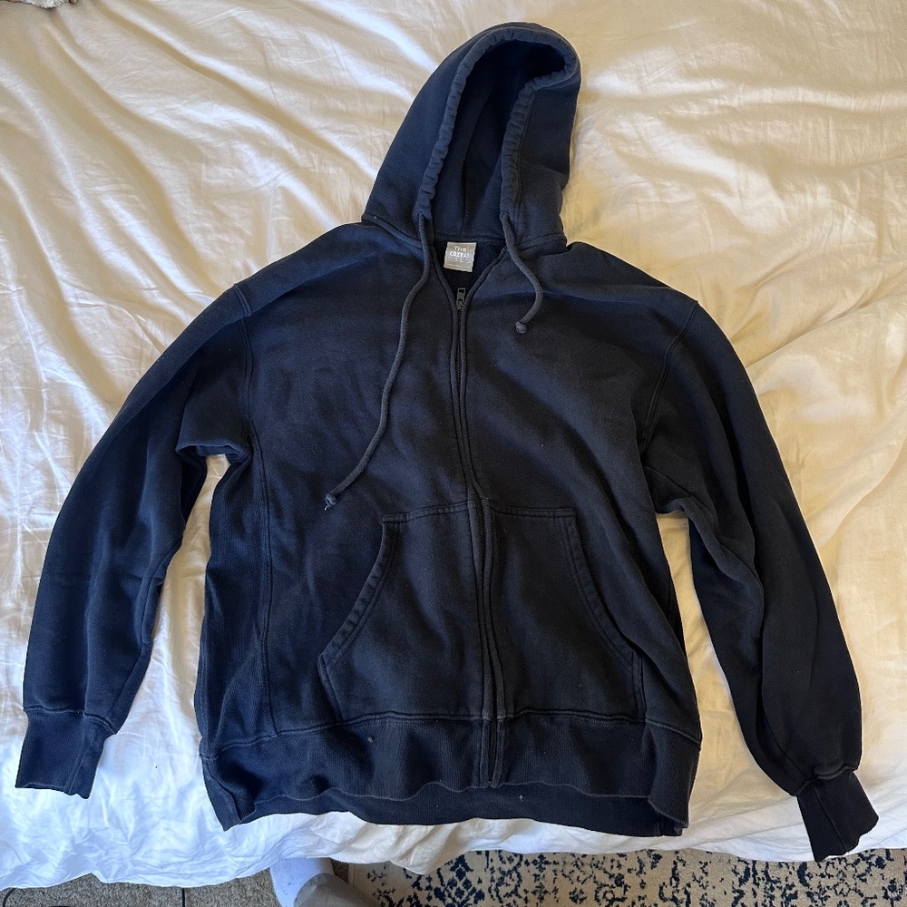Aritzia TNA navy zip up hoodie size 2